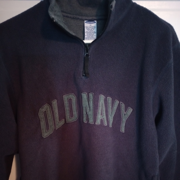 Sweatshirt - Picture 1 of 2